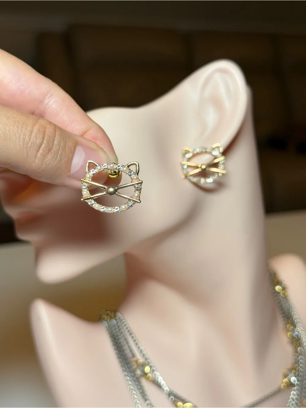 Gold Cat Outline Crystal Stud Earrings - Women's Fashion Jewelry